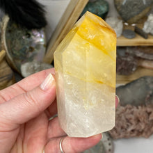 Bild in Galerie-Viewer laden, Yellow Hematoid "Golden Healer" Tower #06