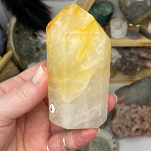 Bild in Galerie-Viewer laden, Yellow Hematoid "Golden Healer" Tower #06