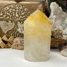 Bild in Galerie-Viewer laden, Yellow Hematoid "Golden Healer" Tower #06