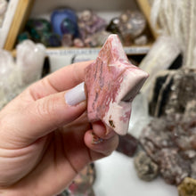 Bild in Galerie-Viewer laden, Rhodonite 2" Star #02