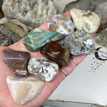 将图像加载到图库查看器中,Ocean Jasper Medium Rough Tumbles