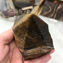 Carica l'immagine nel visualizzatore di Gallery, Tiger Eye Semi Polished Tower #01