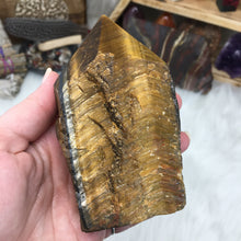 Carica l'immagine nel visualizzatore di Gallery, Tiger Eye Semi Polished Tower #02