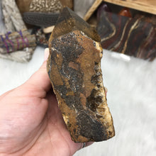 Carica l'immagine nel visualizzatore di Gallery, Tiger Eye Semi Polished Tower #02