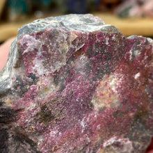 Bild in Galerie-Viewer laden, Cobaltoan Calcite #07