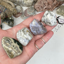 Bild in Galerie-Viewer laden, Ocean Jasper X-Large Rough Tumbles