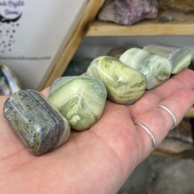 Bild in Galerie-Viewer laden, Infinite Large Tumbles