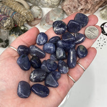 Carica l'immagine nel visualizzatore di Gallery, Iolite X-Small Tumbles