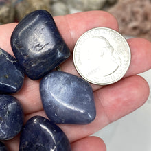 Cargar imagen en el visor de la galería, Iolite Medium Tumbles