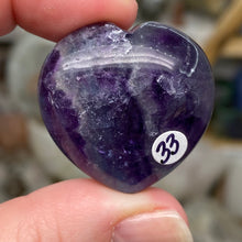 Bild in Galerie-Viewer laden, Fluorite 30mm Hearts