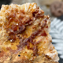 Chargez l'image dans la visionneuse de la galerie, Vanadinite #09 with Barite