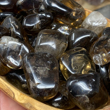 Bild in Galerie-Viewer laden, Smoky Quartz Medium / Large Tumbles