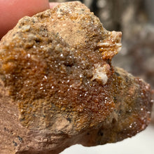 Bild in Galerie-Viewer laden, Vanadinite #10 with Barite