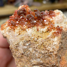 Bild in Galerie-Viewer laden, Vanadinite #12 with Barite
