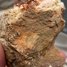 Bild in Galerie-Viewer laden, Vanadinite #12 with Barite