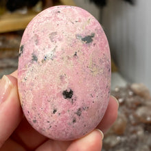 将图像加载到图库查看器中,Rhodonite with Pyrite Palm Stone #04