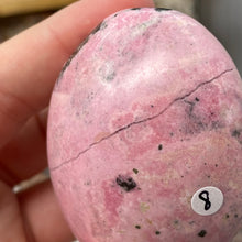 将图像加载到图库查看器中,Rhodonite with Pyrite Palm Stone #08