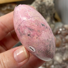 将图像加载到图库查看器中,Rhodonite with Pyrite Palm Stone #08