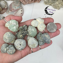 Bild in Galerie-Viewer laden, Prehnite with Epidote Nodules from Mali Africa