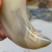 将图像加载到图库查看器中,Druzy Agate Moon #02