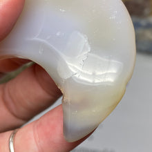 将图像加载到图库查看器中,Druzy Agate Moon #02