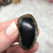 将图像加载到图库查看器中,Black Onyx Large Tumble Set