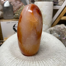 Bild in Galerie-Viewer laden, Carnelian Freeform #02