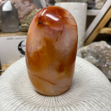 Bild in Galerie-Viewer laden, Carnelian Freeform #02