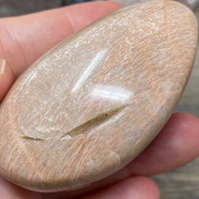 Load image into Gallery viewer, Peach Moonstone Palm Stone #07