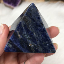 将图像加载到图库查看器中,Sodalite Pyramid