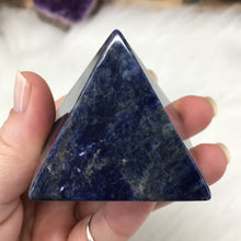 将图像加载到图库查看器中,Sodalite Pyramid