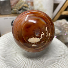 Bild in Galerie-Viewer laden, Carnelian 61mm / 2.43" Sphere #1