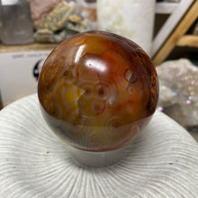 Bild in Galerie-Viewer laden, Carnelian 61mm / 2.43" Sphere #1