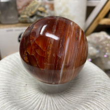 Bild in Galerie-Viewer laden, Carnelian 61mm / 2.43" Sphere #1
