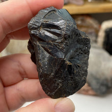 Bild in Galerie-Viewer laden, Botryoidal Hematite #28