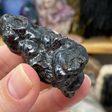 Bild in Galerie-Viewer laden, Botryoidal Hematite #20