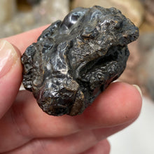 Bild in Galerie-Viewer laden, Botryoidal Hematite #22