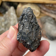 Bild in Galerie-Viewer laden, Botryoidal Hematite #24