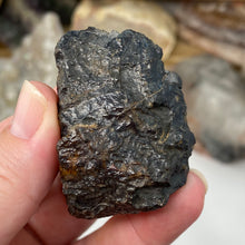 Bild in Galerie-Viewer laden, Botryoidal Hematite #24