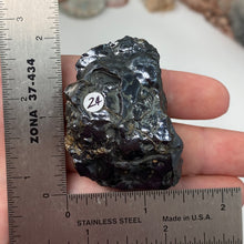 Bild in Galerie-Viewer laden, Botryoidal Hematite #24