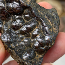 Bild in Galerie-Viewer laden, Botryoidal Hematite #25