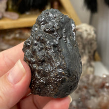 Bild in Galerie-Viewer laden, Botryoidal Hematite #39