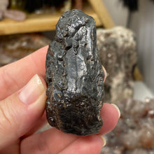 Bild in Galerie-Viewer laden, Botryoidal Hematite #39