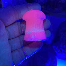 将图像加载到图库查看器中,Pink Calcite / Mangano Calcite Mushroom #01