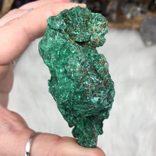 Chargez l'image dans la visionneuse de la galerie, Malachite Large Rough Fibrous Specimen