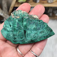 将图像加载到图库查看器中,Malachite Semi Polished Slab