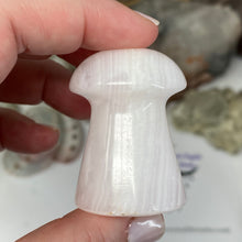 将图像加载到图库查看器中,Pink Calcite / Mangano Calcite Mushroom #09