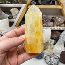 Bild in Galerie-Viewer laden, Yellow Hematoid "Golden Healer" Tower #01