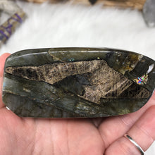 Bild in Galerie-Viewer laden, Labradorite Freeform 4