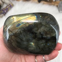 Bild in Galerie-Viewer laden, Labradorite Freeform 4